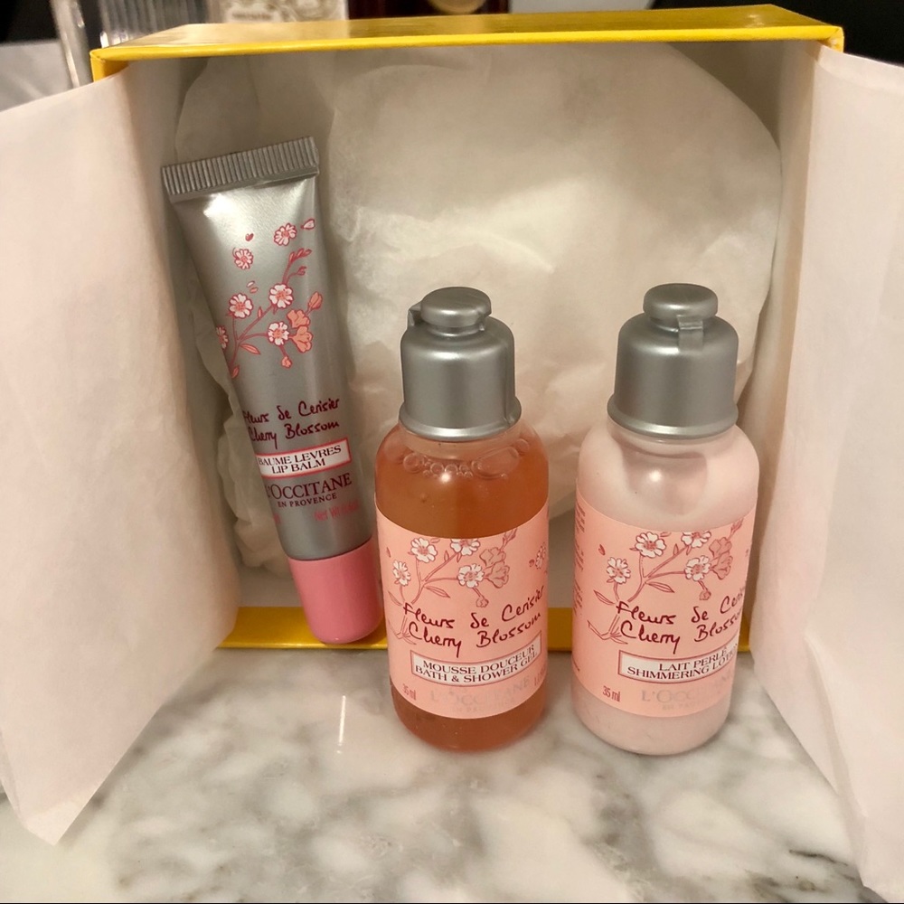 🆕 L’Occitane Cherry Blossom Set! New!